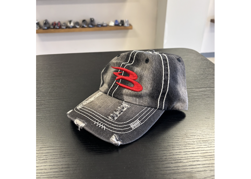 Abominable Bom Hat Black Red