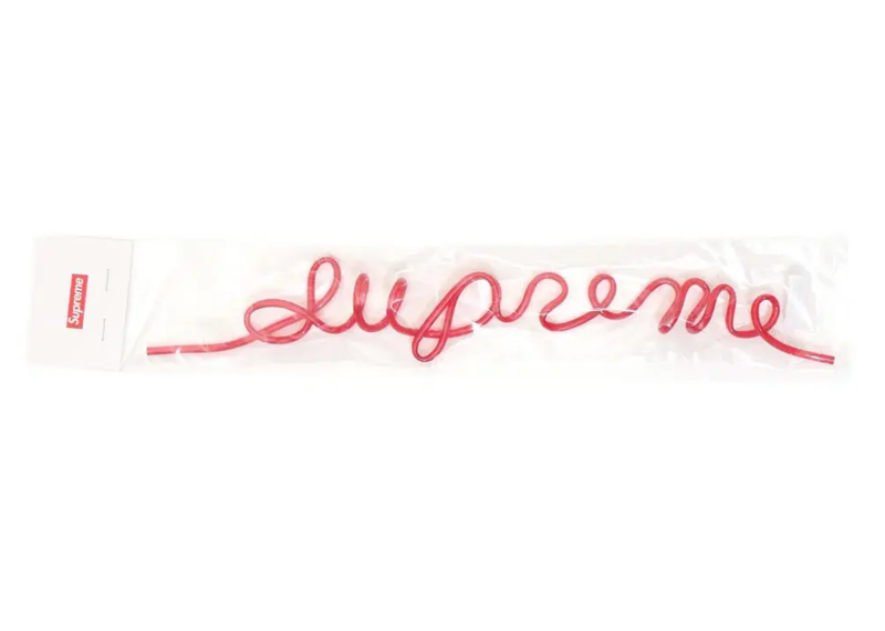 Supreme Script Straw
