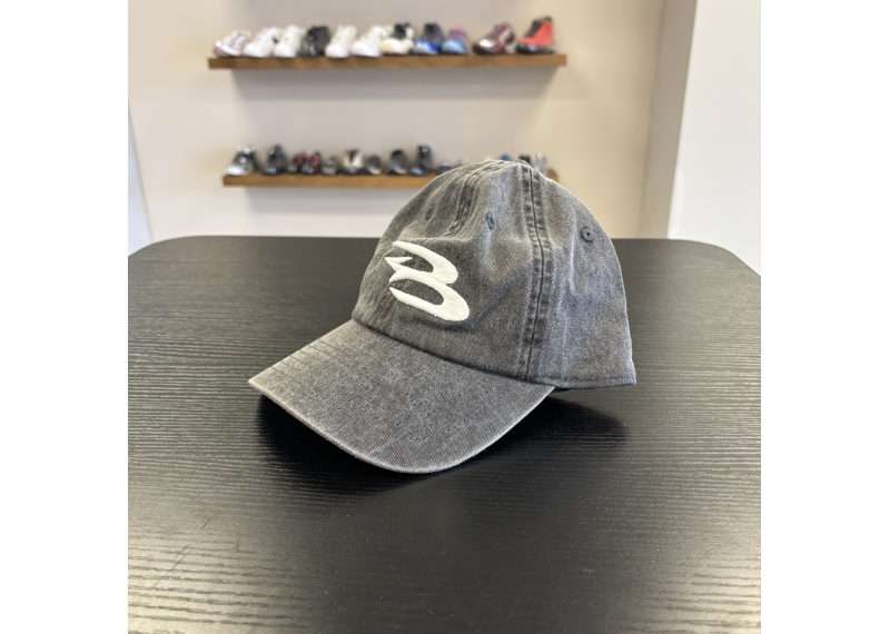 Abominable Bom Hat Black White